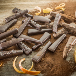Les écorces d'agrumes enrobées de Christian Camprini, chocolatier meilleur ouvrier de France et pâtissier à Valbonne et Cannes